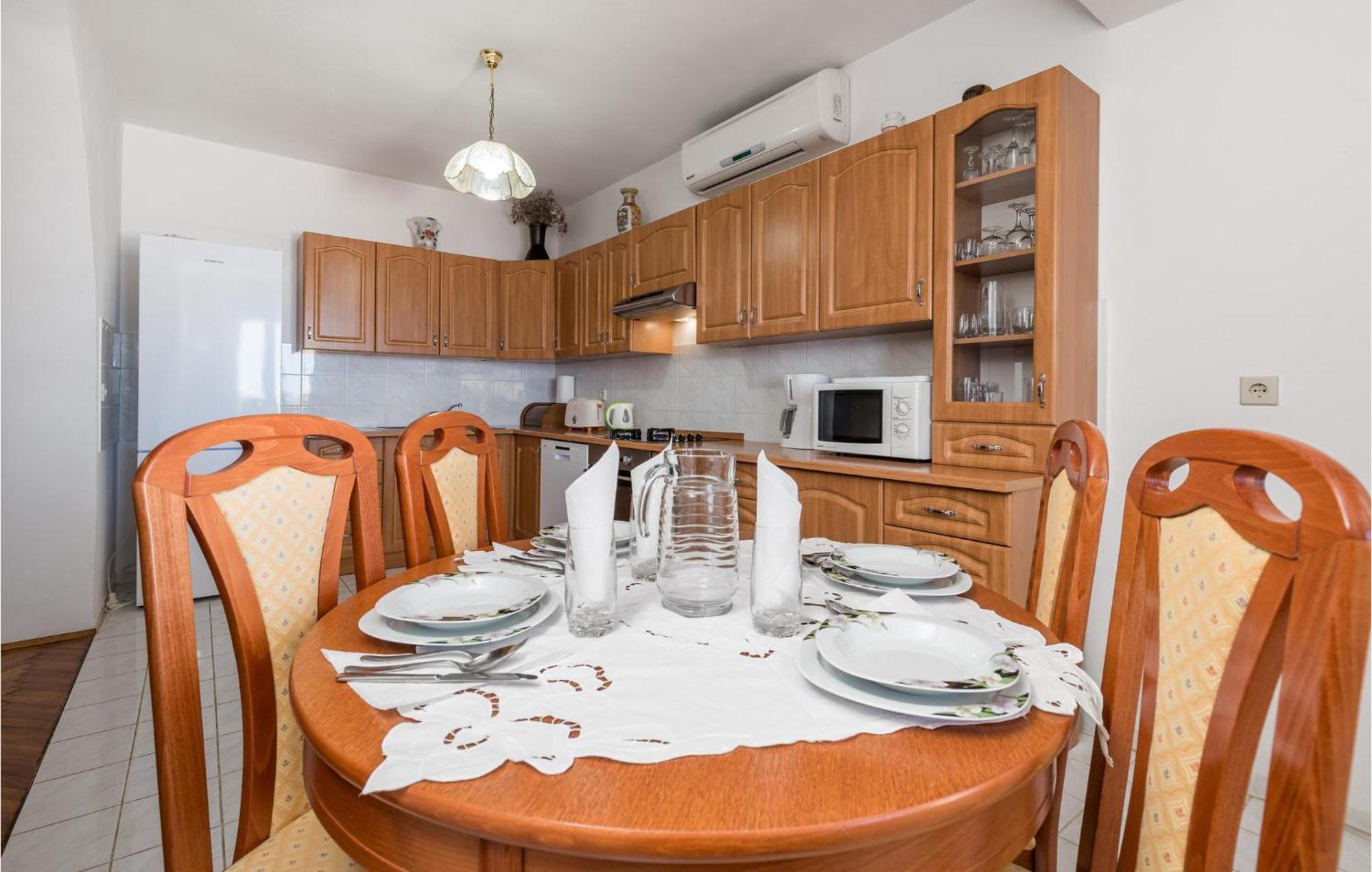 Nice Apartment In Sv,Juraj With Kitchen スヴェティ・ユライ エクステリア 写真