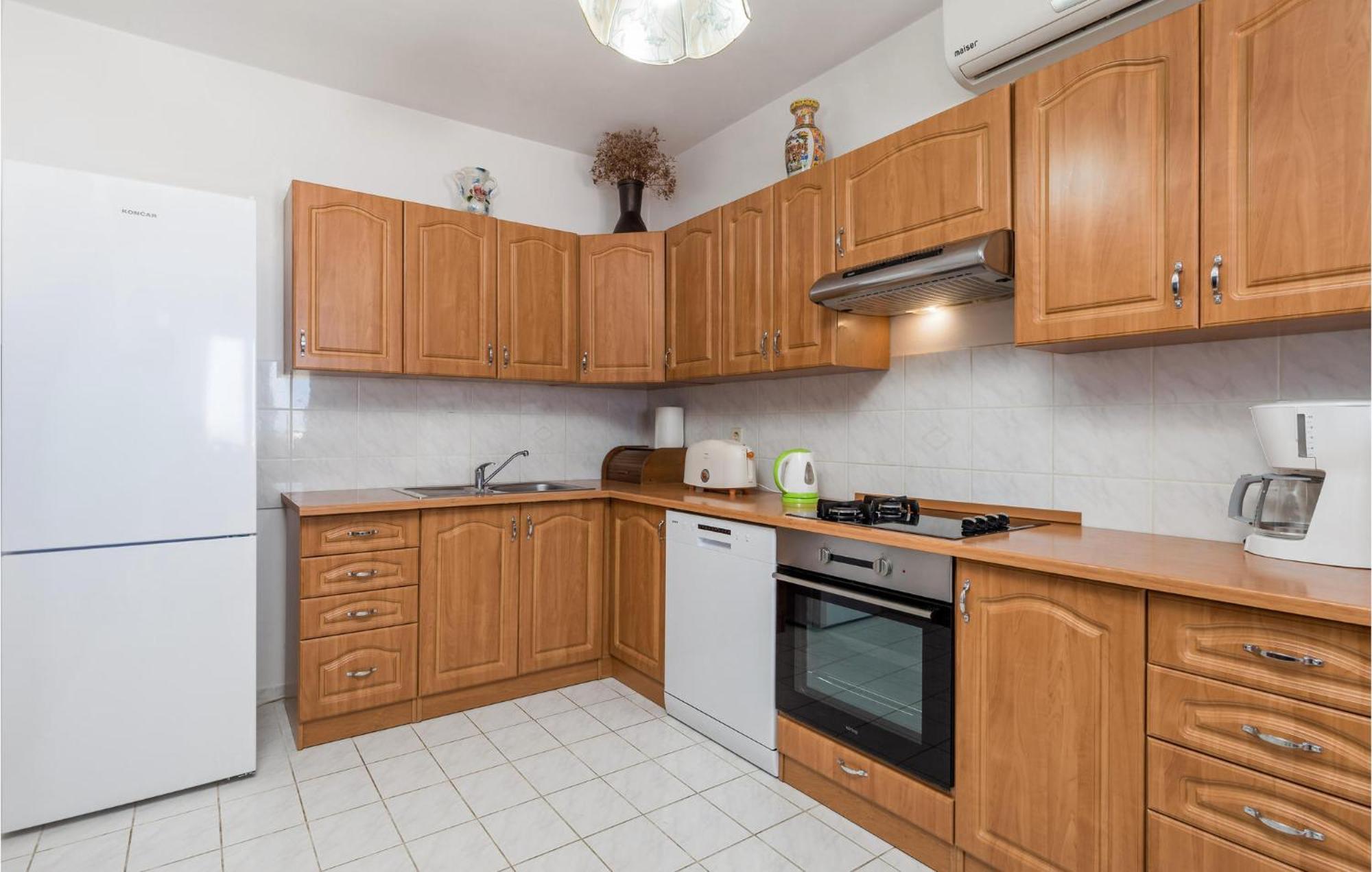 Nice Apartment In Sv,Juraj With Kitchen スヴェティ・ユライ エクステリア 写真